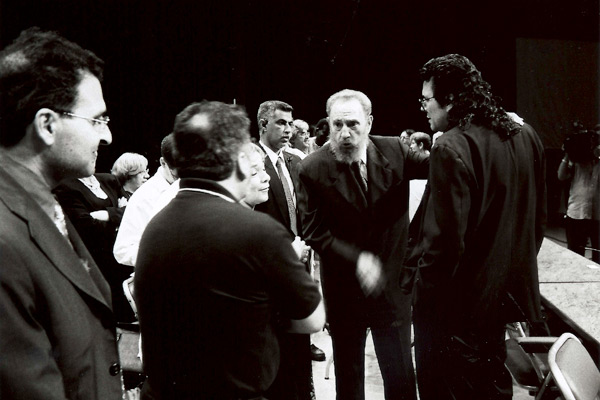 Fidel Castro recoit des cinéastes européens (2003)