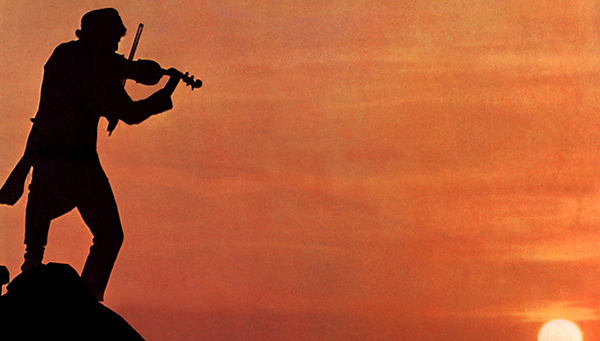 https://www.institut-lumiere.org/storage/file_manager_files/2026/10/un-violon-sur-le-toit.jpg